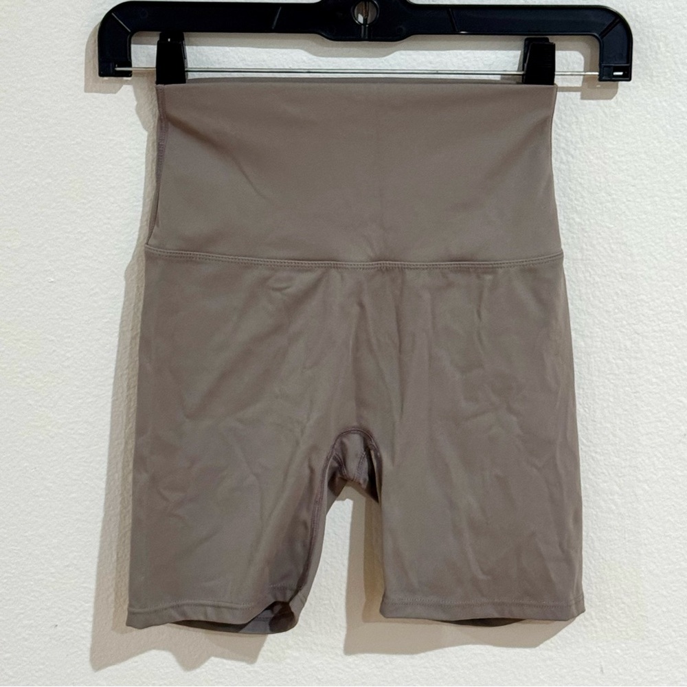 Lululemon Align High-Rise Shorts - 6” Moonstone